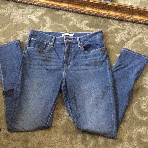 Levis - Picture 4 of 6